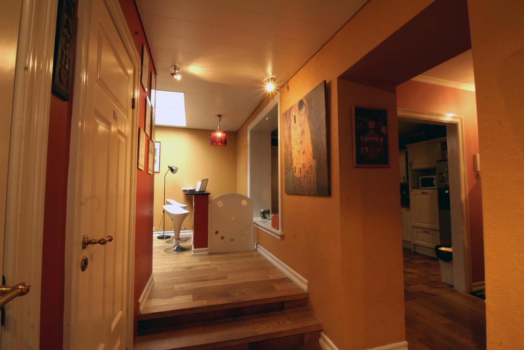 Our House Guesthouse Рейкьявик Экстерьер фото