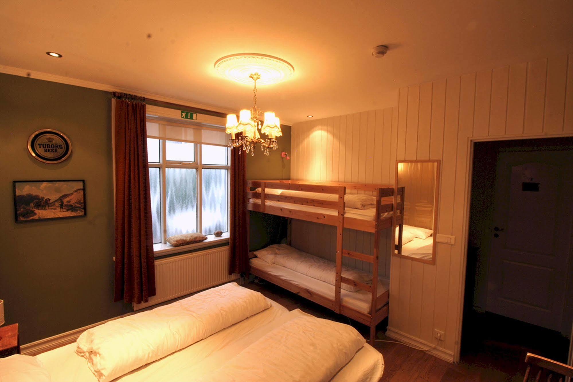 Our House Guesthouse Рейкьявик Экстерьер фото
