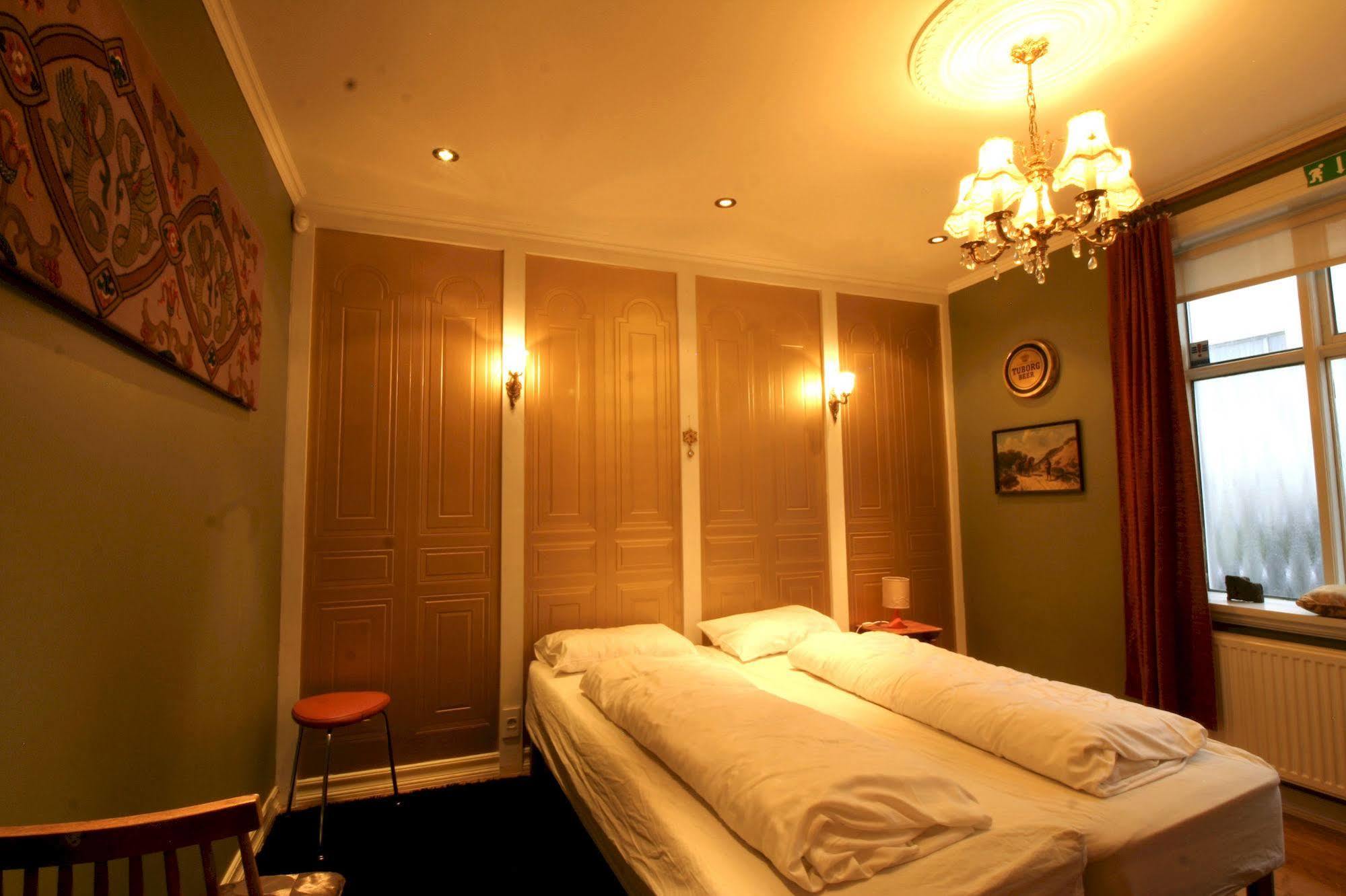 Our House Guesthouse Рейкьявик Экстерьер фото
